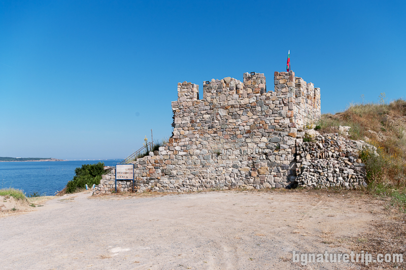 Крепостта Акра в Черноморец
