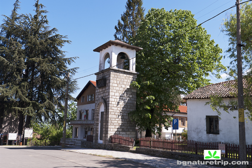 Камбанарията на църквата на площада на Граматиково